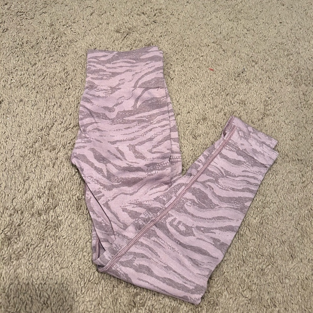 Women’s gymshark workout leggings - animal seamless